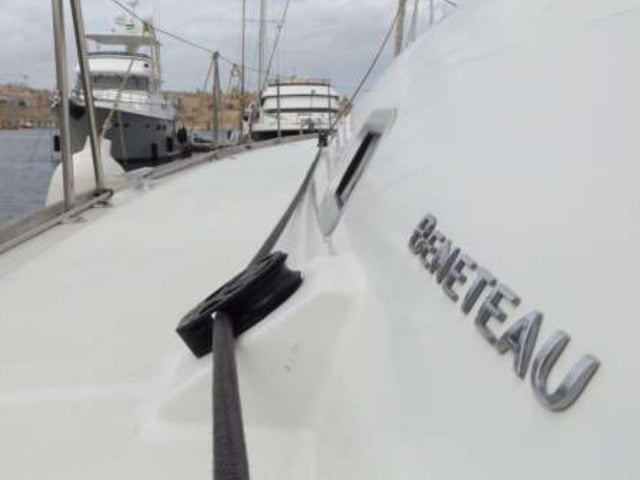 In Compliance - Yelkenli içinde Il-Kalkara