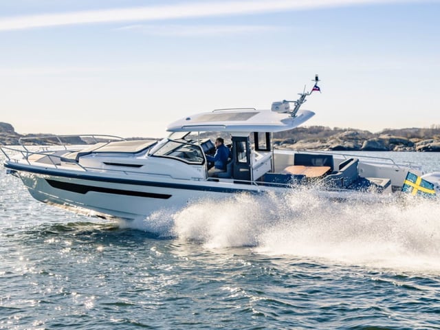Nimbus Tender T11 - Motor Yacht in Pirovac