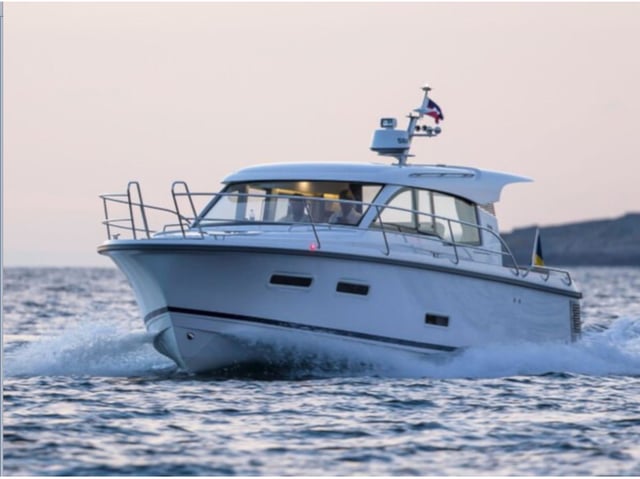 Nimbus 305 Coupe - Motor Yacht in Pirovac