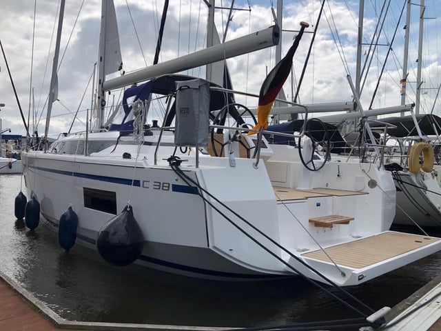 Bavaria C38 - Yelkenli içinde Lemmer