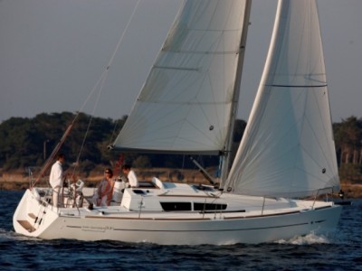 Sun Odyssey 33i - Sailboat in Punta Ala