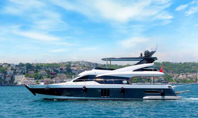 Mr.London - Motor Yacht in Arnavutköy