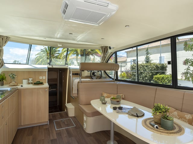 Cruiser Premium+ 6/8 Pers. - Motor Yacht in Saverne