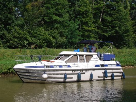 2514 - Motor Yacht in Mittersheim